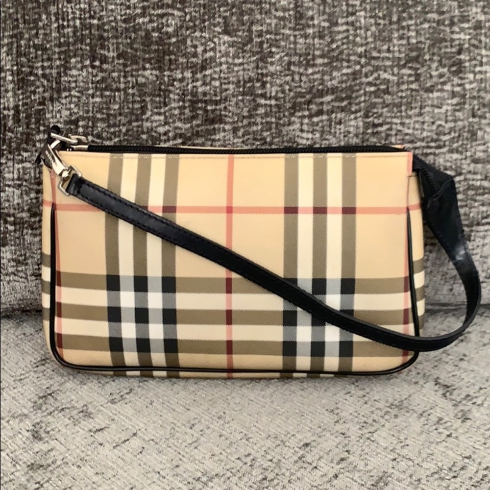 Burberry Nova Check Wristlet Purse T-02-2